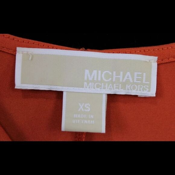 MICHAEL KORS ORANGE SLEEVELESS SIZE XS WOMENS DRESS COWL NECKLINE
ARMPIT TO ARM - Picture 6 of 7